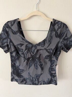 lululemon athletica Gray Floral V-Neck Crop Top